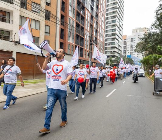 Jesús María camina junto a Luiz Carlos Reátegui, candidato de Somos Perú: crece el respaldo ciudadano en las calles