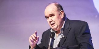 JEE declara improcedente pedido de exclusión contra Rafael López Aliaga y ratifica su candidatura municipal