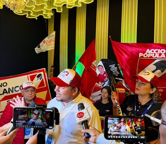 Gino Blanco presentó plan integral de seguridad, titulación y desarrollo urbano en el debate «Usted Decide» para la alcaldía de San Juan de Lurigancho
